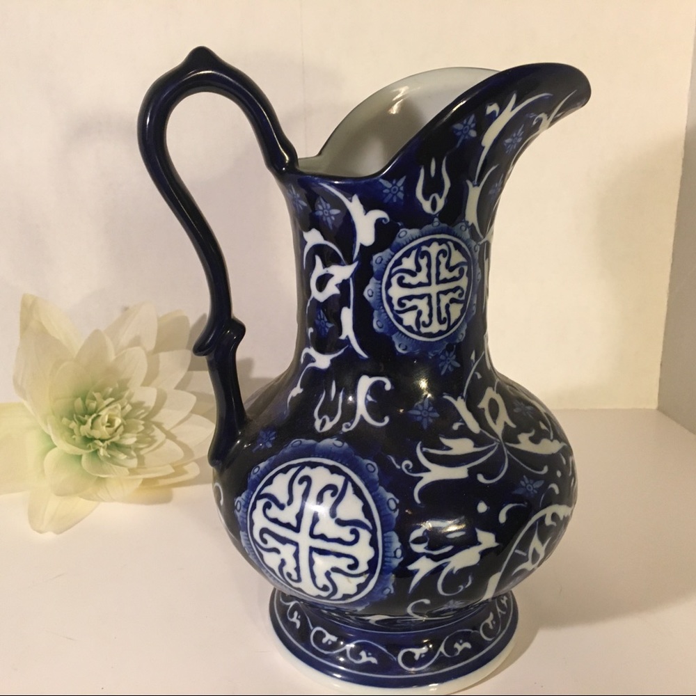 Bombay China water jug